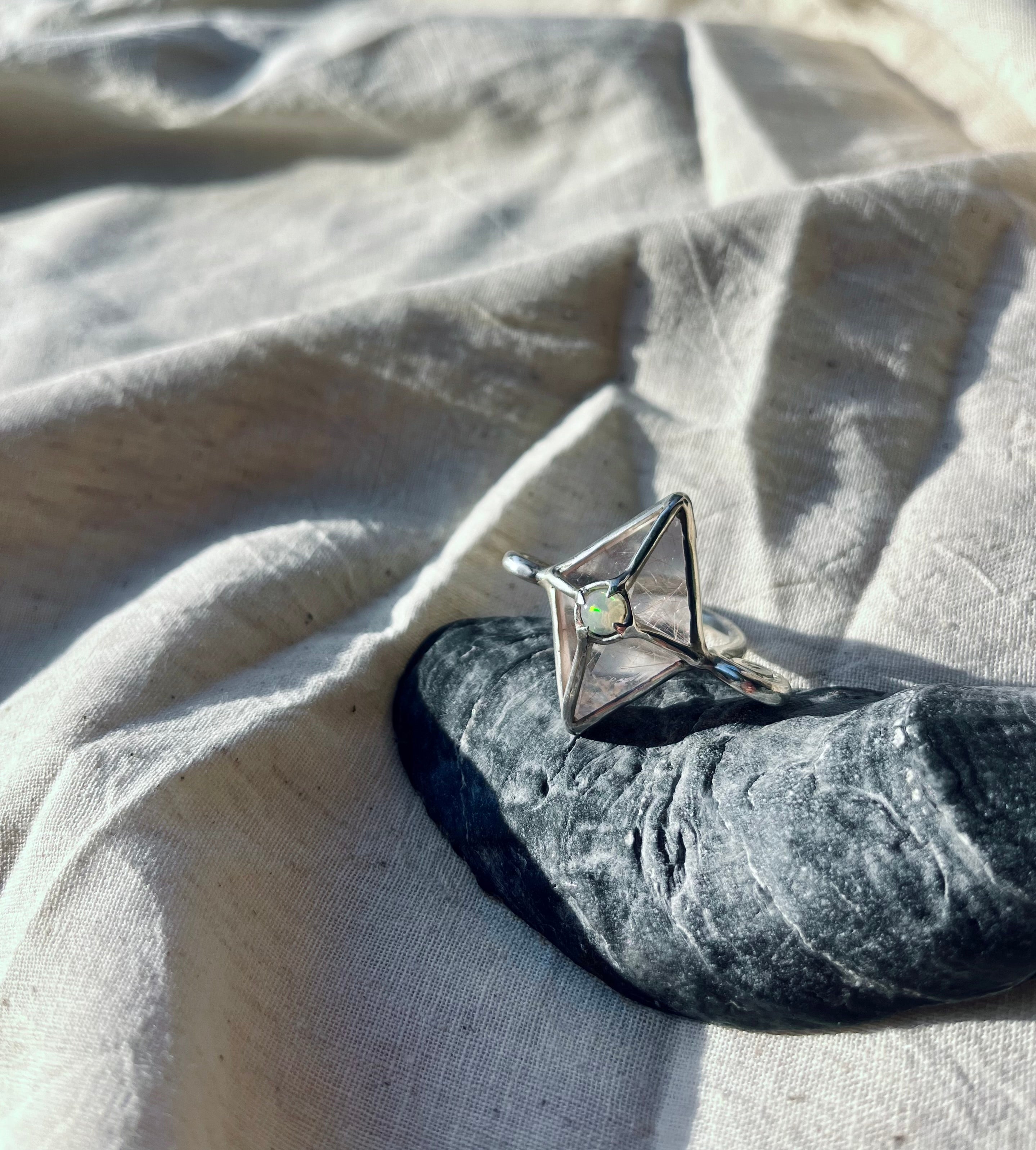 Light Beam Ring
