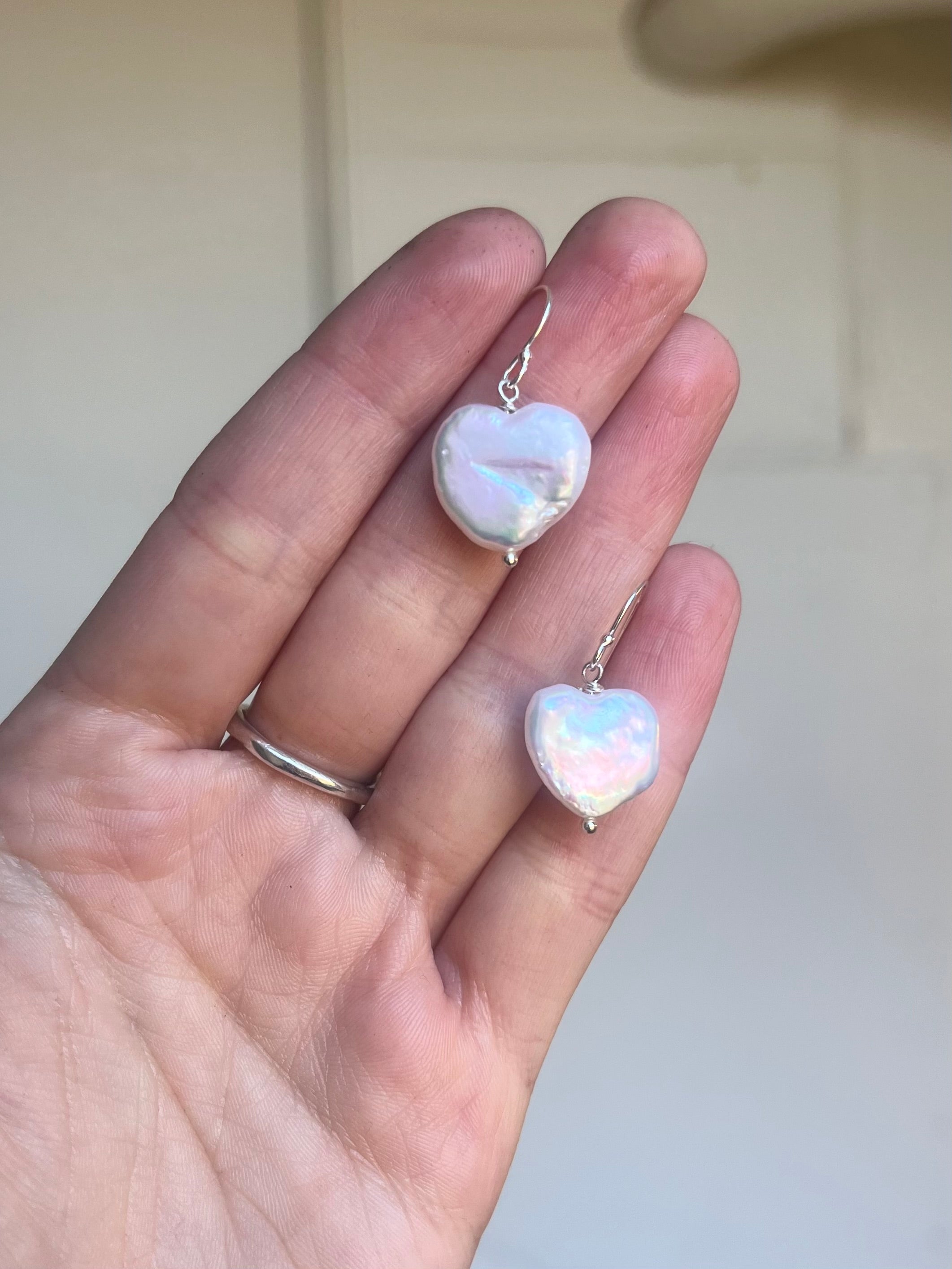 Pearl Sweetheart - Earrings