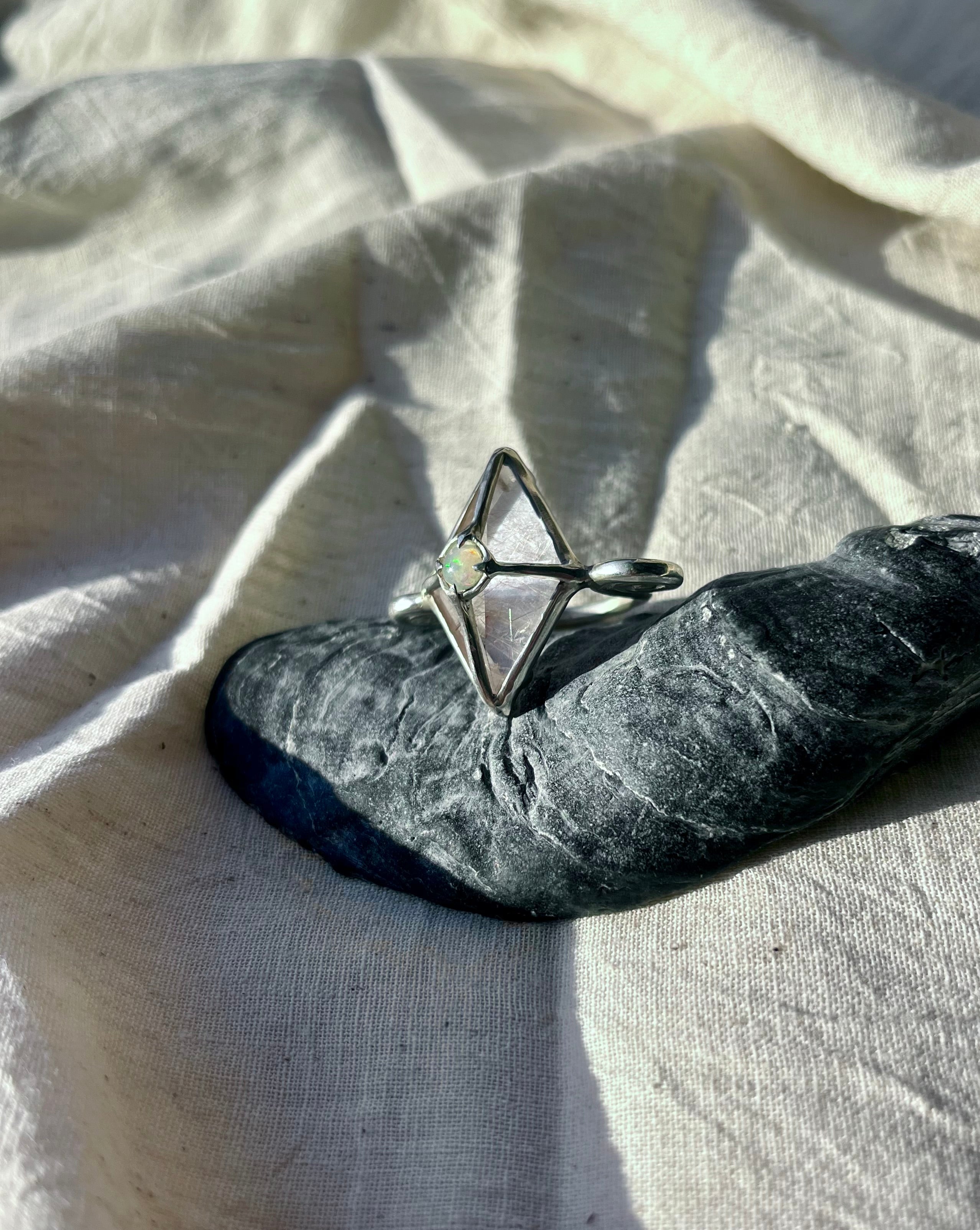 Light Beam Ring
